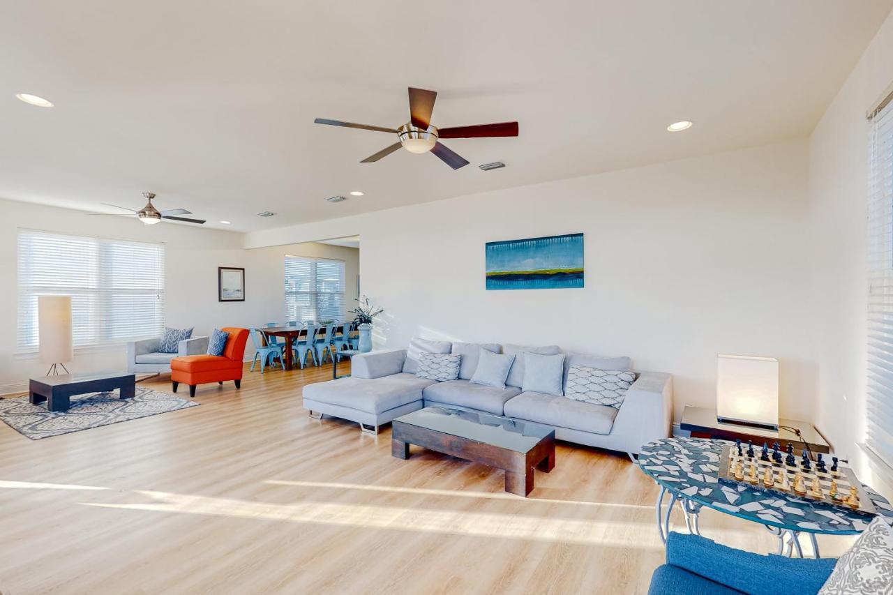 Bulldog Beach House กัลฟ์ชอร์ส ภายนอก รูปภาพ